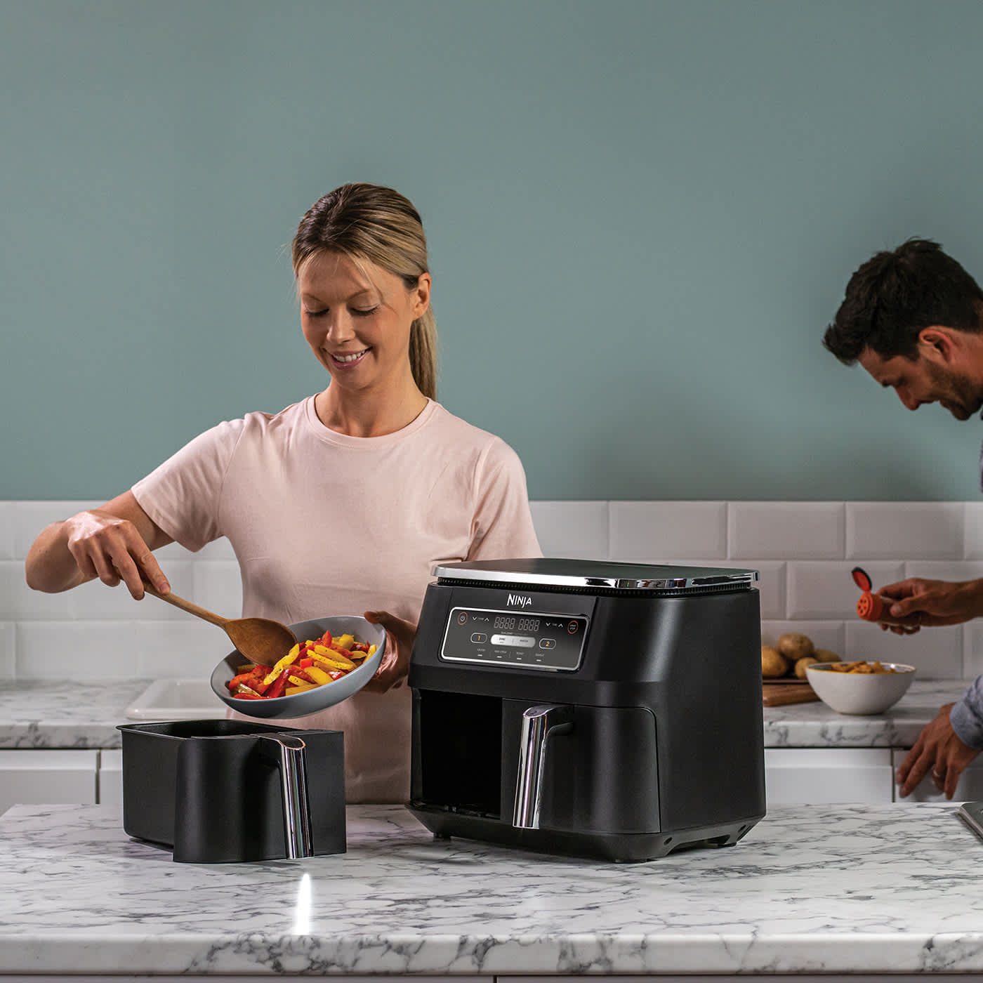 Ninja Foodi 4-in-1 Dual Zone Air Fryer 7.6L AF200UK